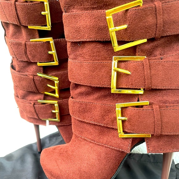 Calf high cuffed heeled boots - Picture 3 of 4